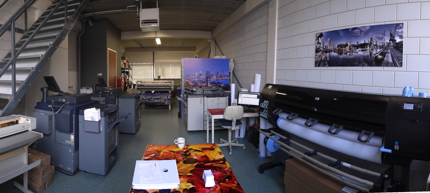 Copyshop Hagero Repro Rotterdam - Binnen kijken - machinepark copier printers poster printers Konica Minolta Kipstar